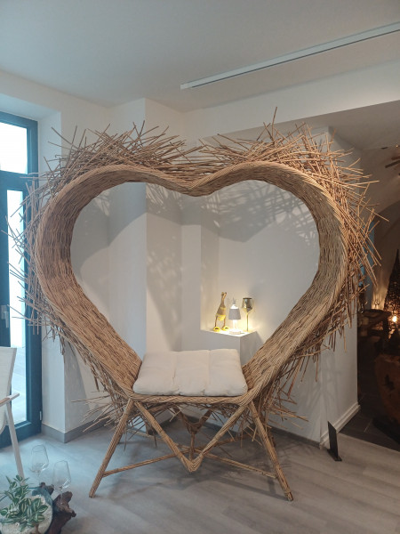 Rattan Herz Sit