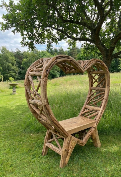 Sitzherz aus Teakholz